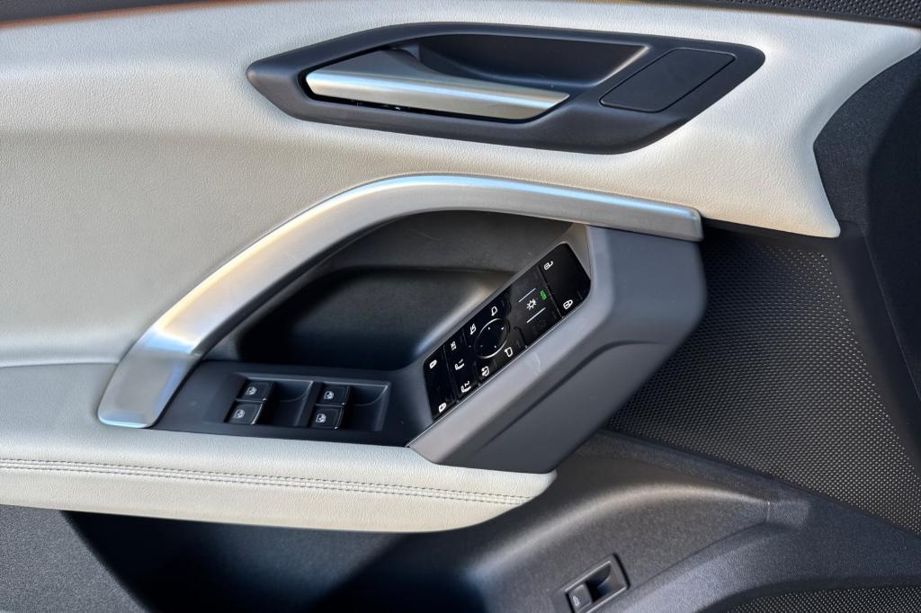 new 2025 Audi Q5 car, priced at $54,700