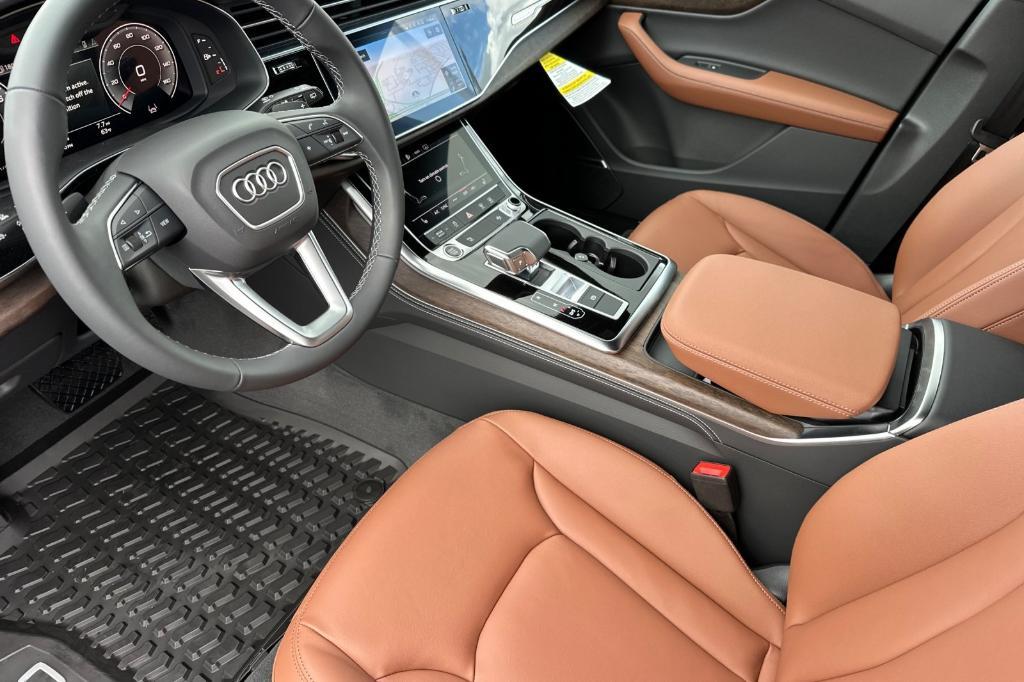new 2025 Audi Q7 car, priced at $67,605