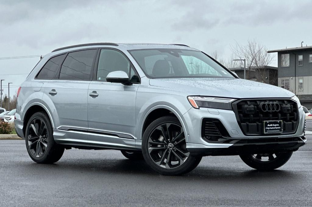 new 2025 Audi Q7 car, priced at $70,040