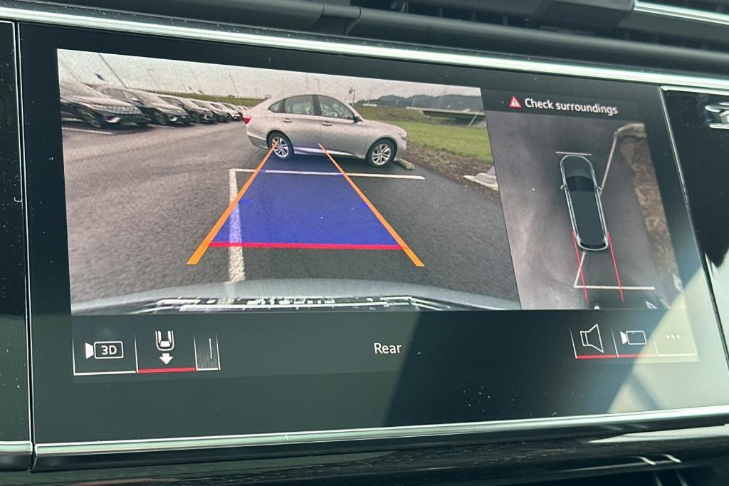new 2025 Audi Q7 car, priced at $70,040