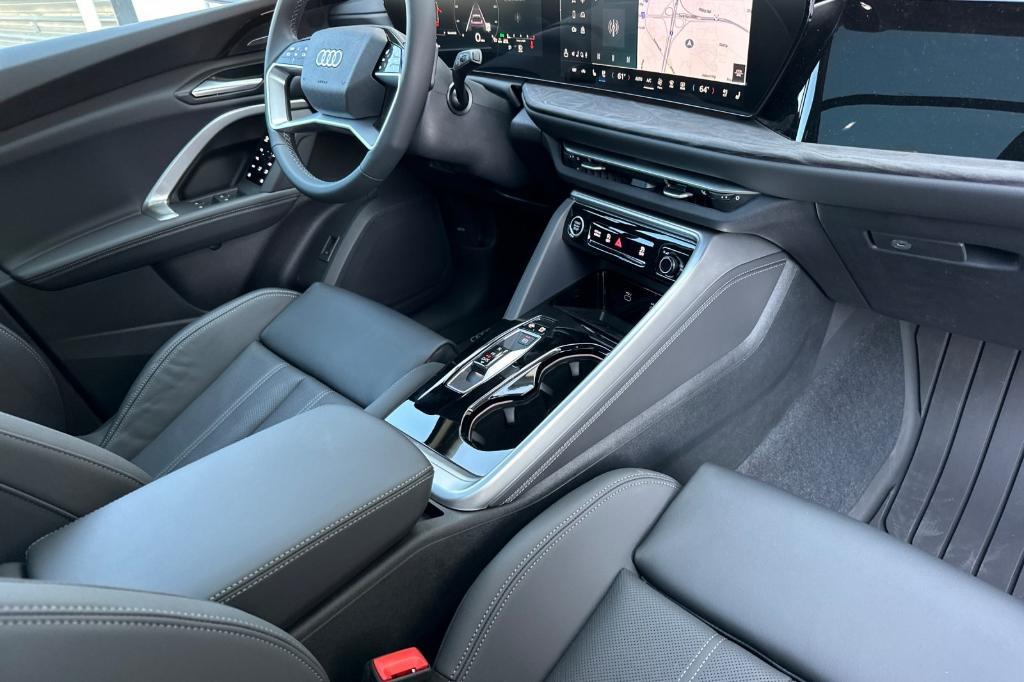 new 2025 Audi Q5 car, priced at $61,390
