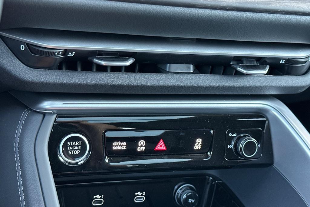 new 2025 Audi Q5 car, priced at $61,390