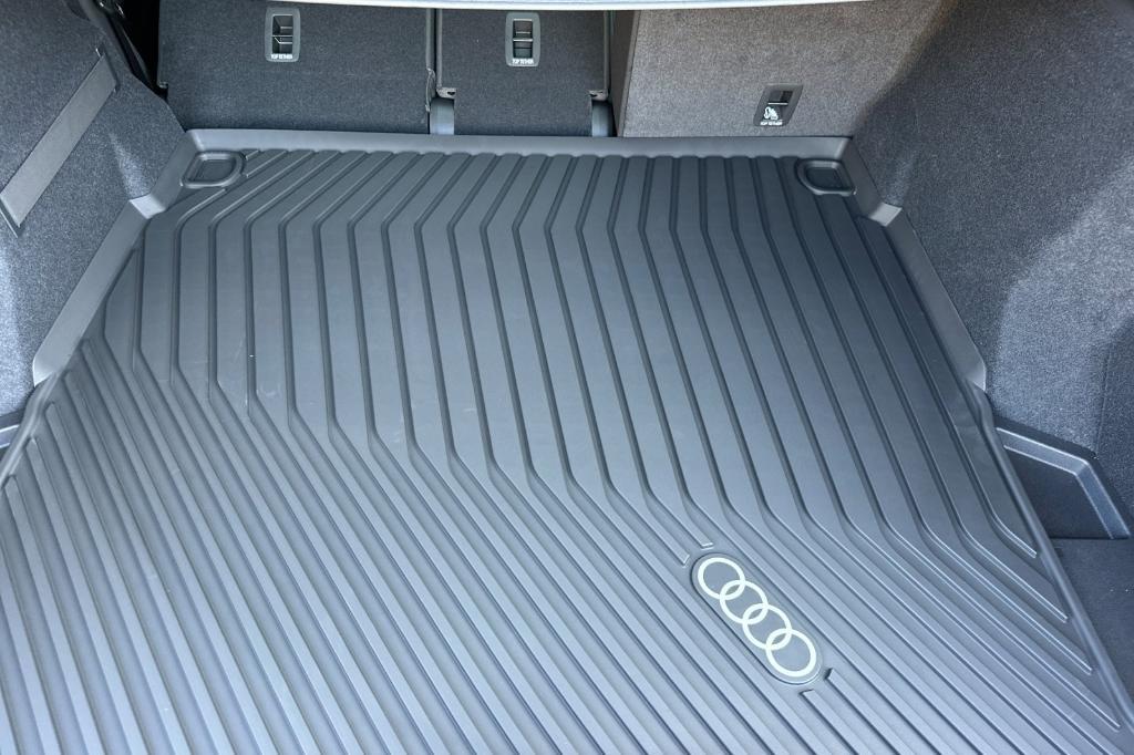 new 2025 Audi Q5 car, priced at $61,390