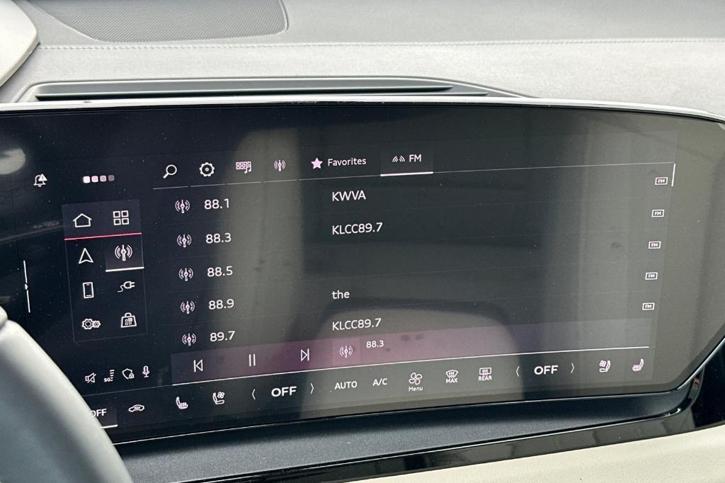 new 2025 Audi Q6 e-tron car, priced at $75,425