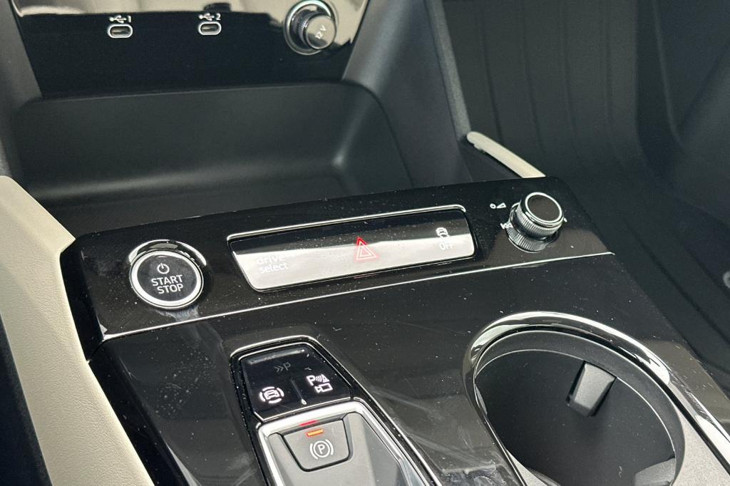 new 2025 Audi Q6 e-tron car, priced at $75,425