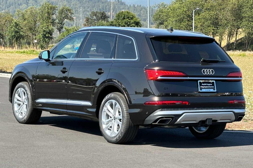 new 2025 Audi Q7 car, priced at $71,620