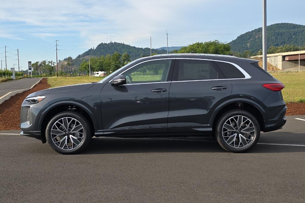 new 2025 Audi Q5 car, priced at $61,000