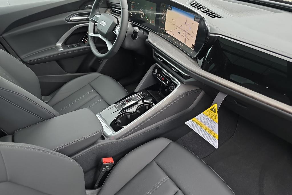new 2025 Audi Q5 car, priced at $61,000