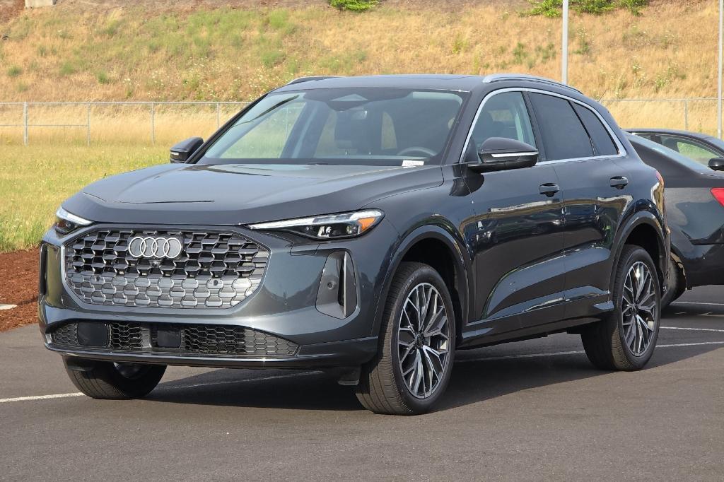 new 2025 Audi Q5 car, priced at $61,000