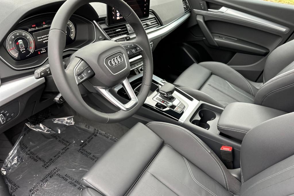 new 2025 Audi Q5 car, priced at $48,335