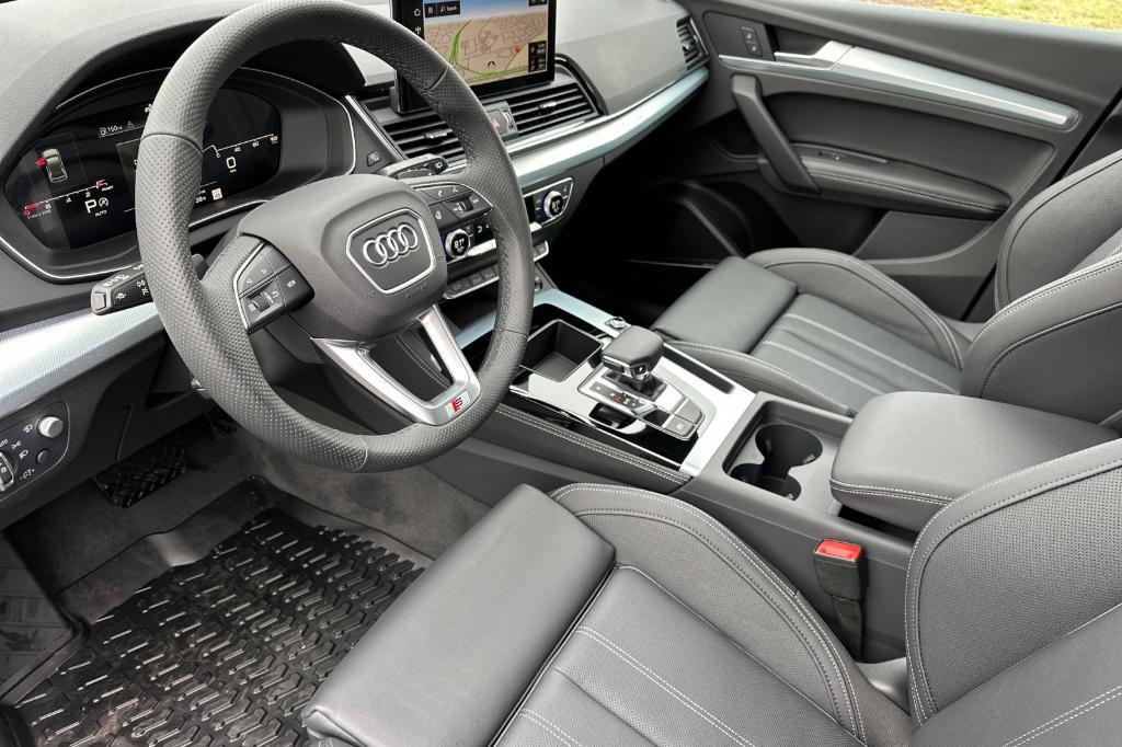 new 2025 Audi Q5 car, priced at $59,900