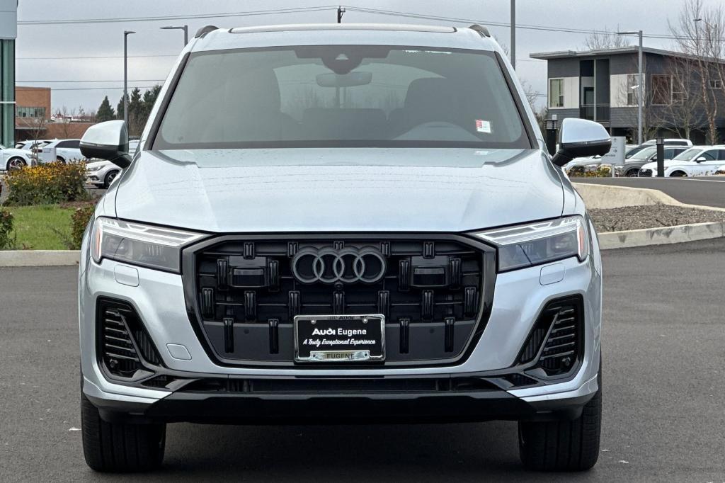 new 2025 Audi Q7 car, priced at $69,840