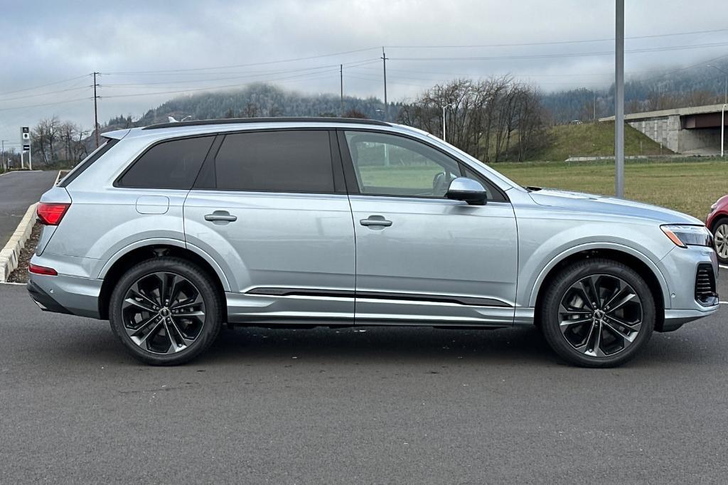 new 2025 Audi Q7 car, priced at $69,840