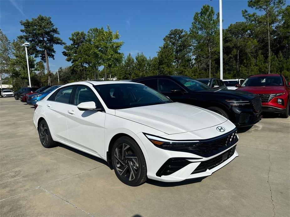 new 2024 Hyundai Elantra car, priced at $27,525