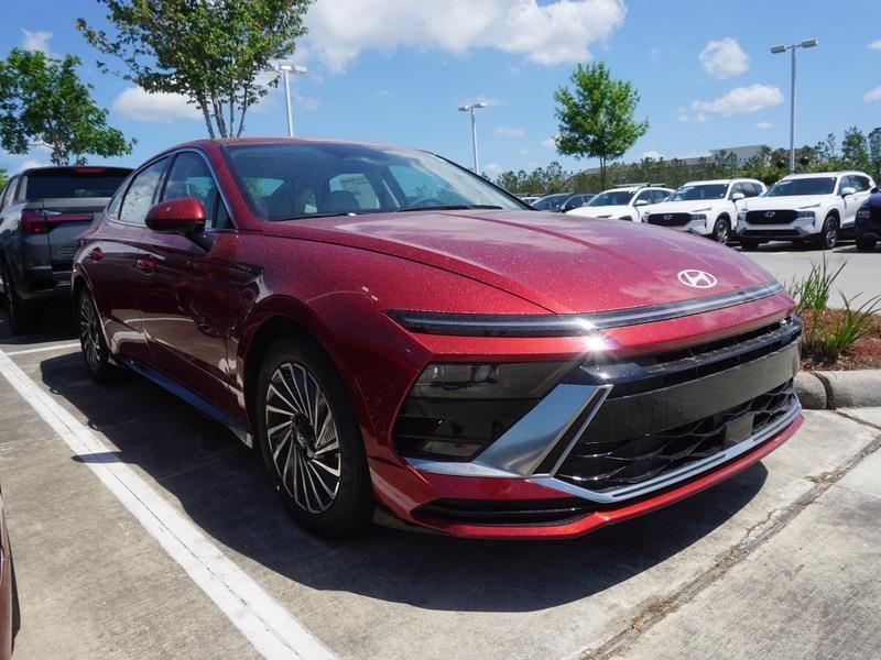 new 2024 Hyundai Sonata Hybrid car, priced at $30,955