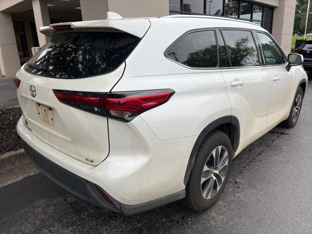 used 2021 Toyota Highlander car, priced at $29,995