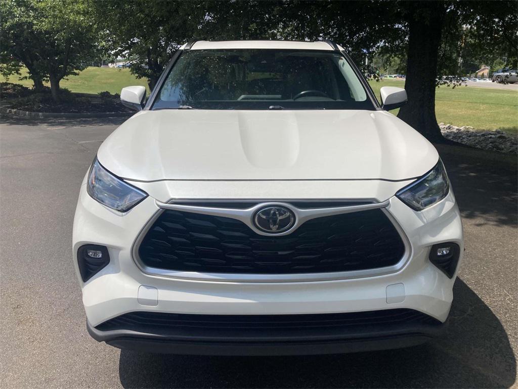 used 2021 Toyota Highlander car, priced at $28,995