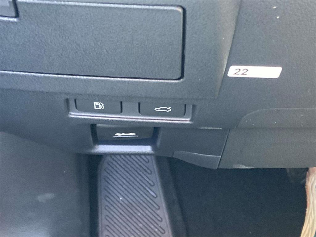 new 2025 Lexus ES 350 car, priced at $48,190