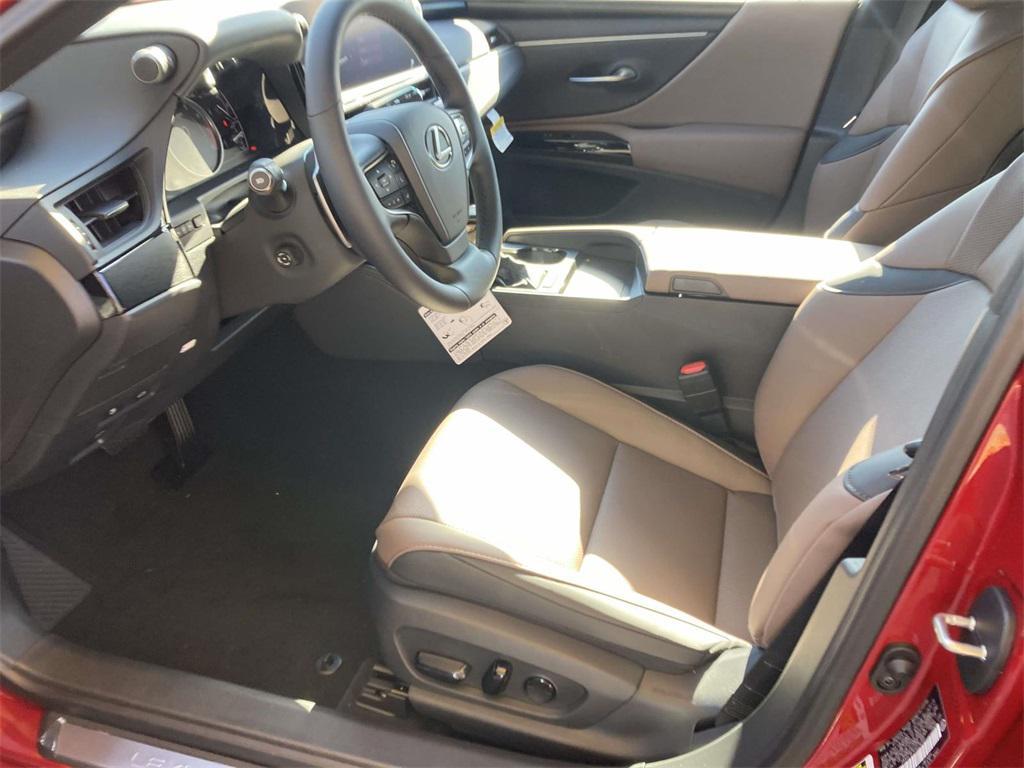 new 2025 Lexus ES 350 car, priced at $48,190
