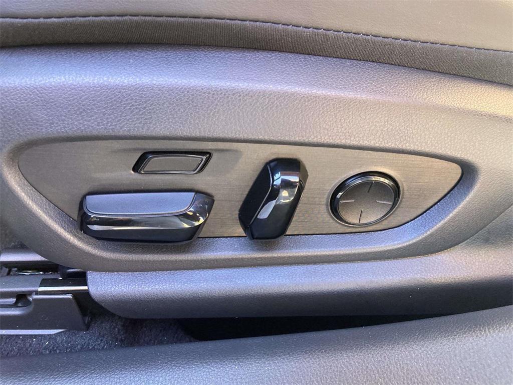 new 2025 Lexus ES 350 car, priced at $56,350