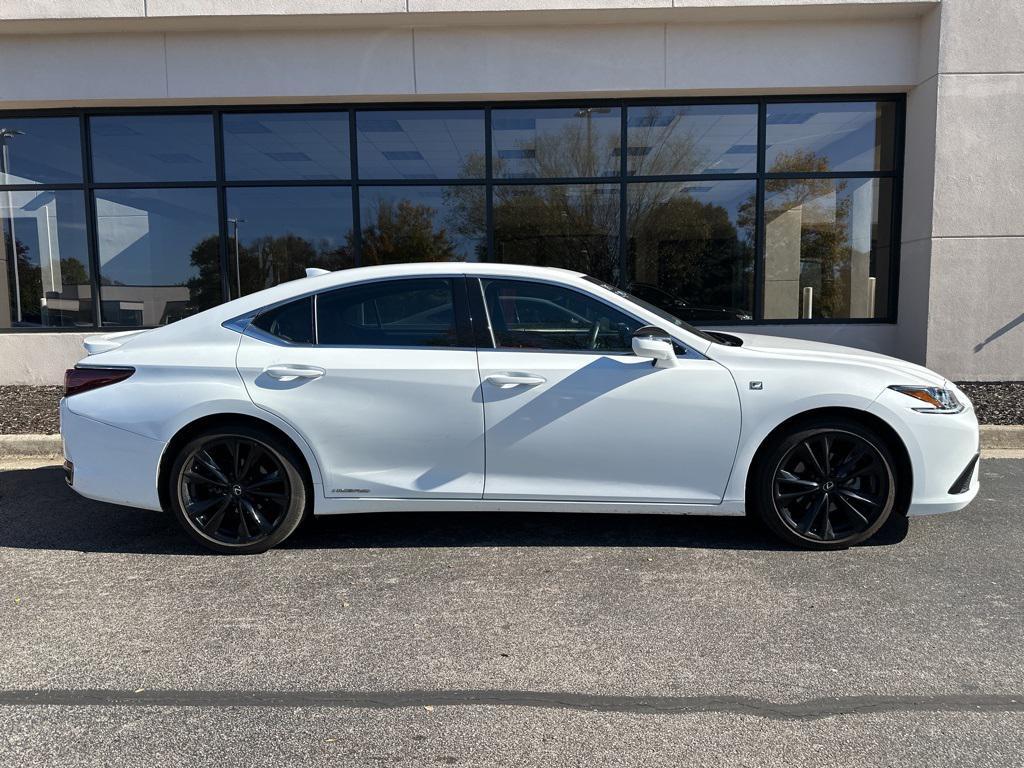 used 2022 Lexus ES 300h car, priced at $33,995
