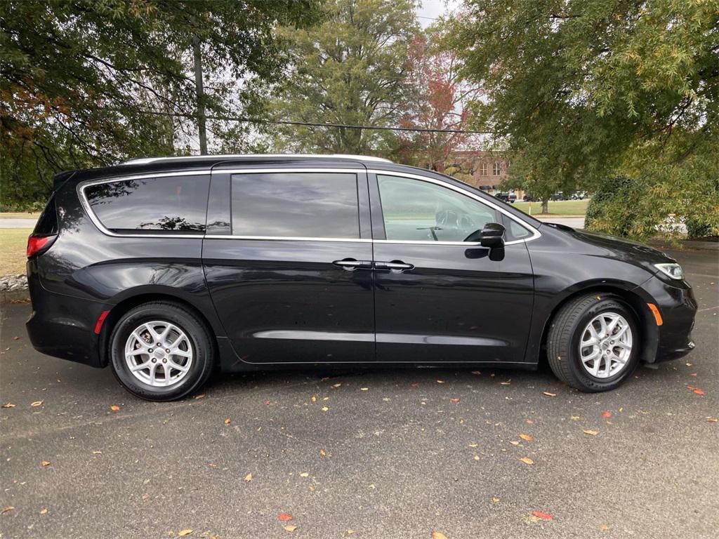 used 2021 Chrysler Pacifica car, priced at $16,500
