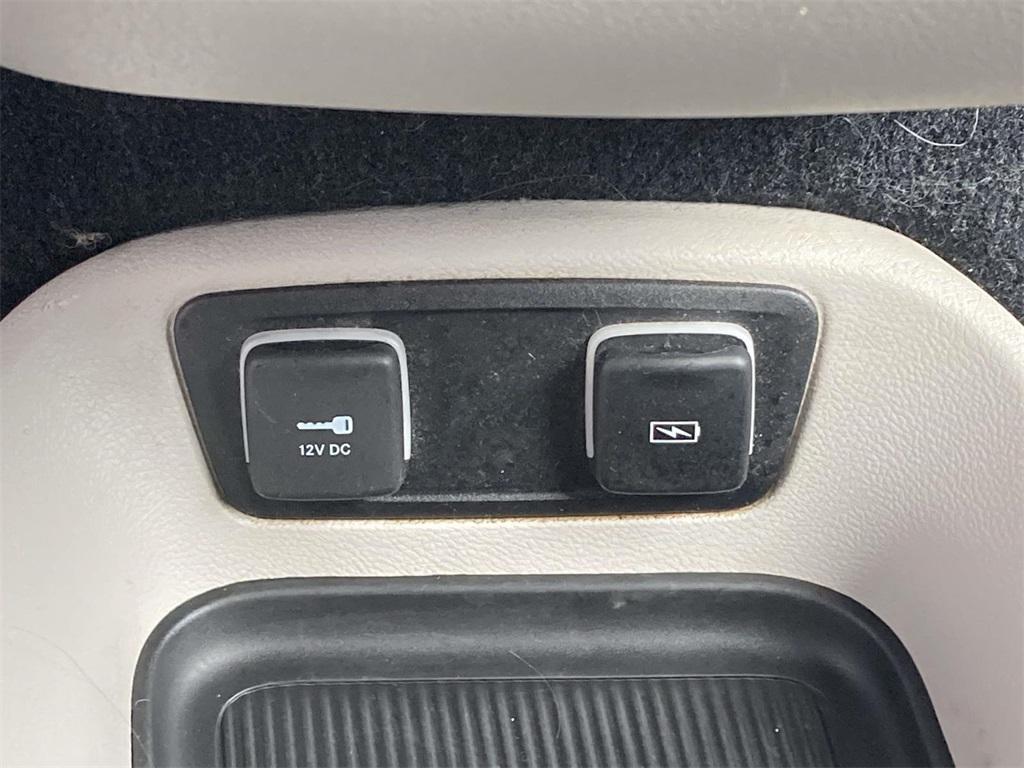 used 2021 Chrysler Pacifica car, priced at $16,500