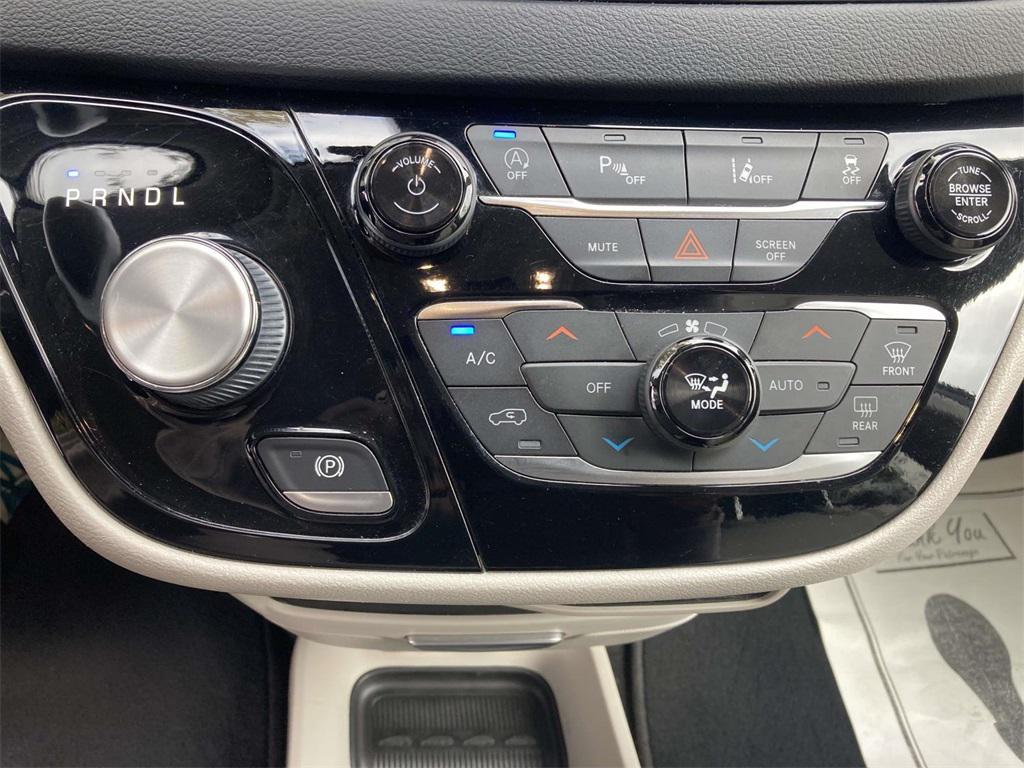 used 2021 Chrysler Pacifica car, priced at $16,500