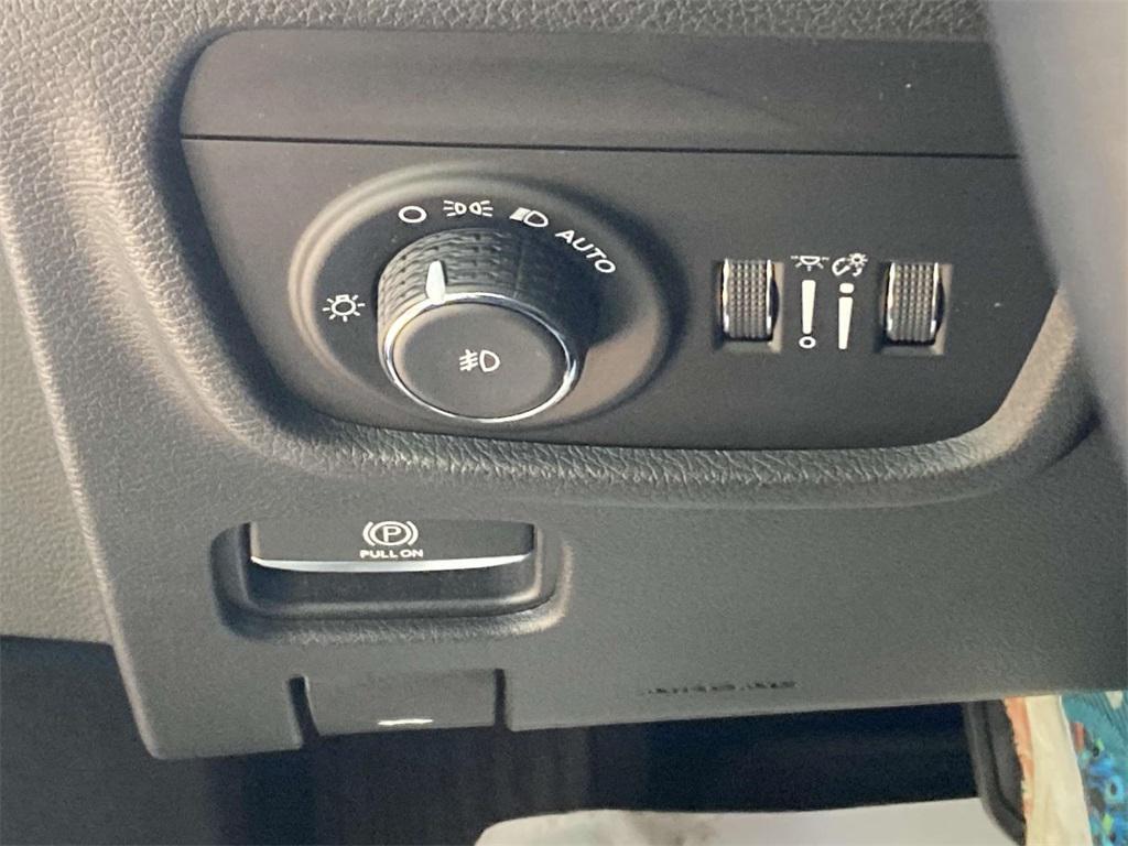 used 2022 Jeep Grand Cherokee car, priced at $32,500