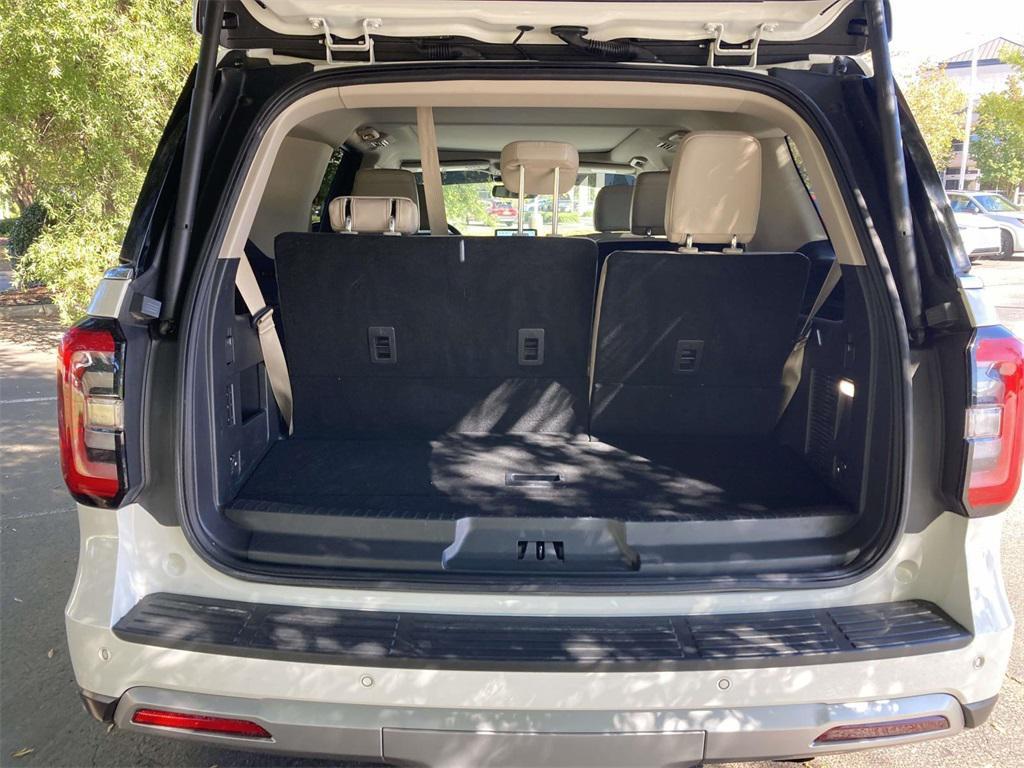 used 2024 Ford Expedition car, priced at $52,500
