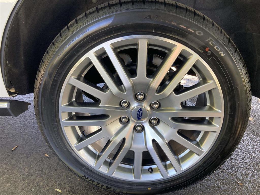 used 2024 Ford Expedition car, priced at $52,500