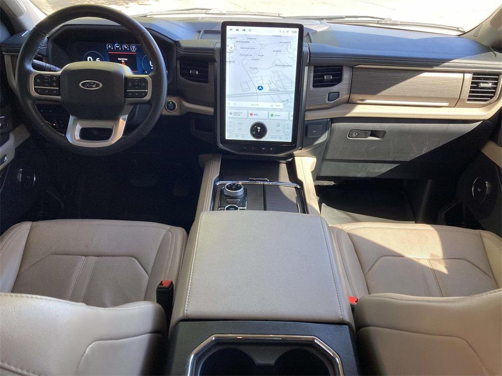 used 2024 Ford Expedition car, priced at $52,500