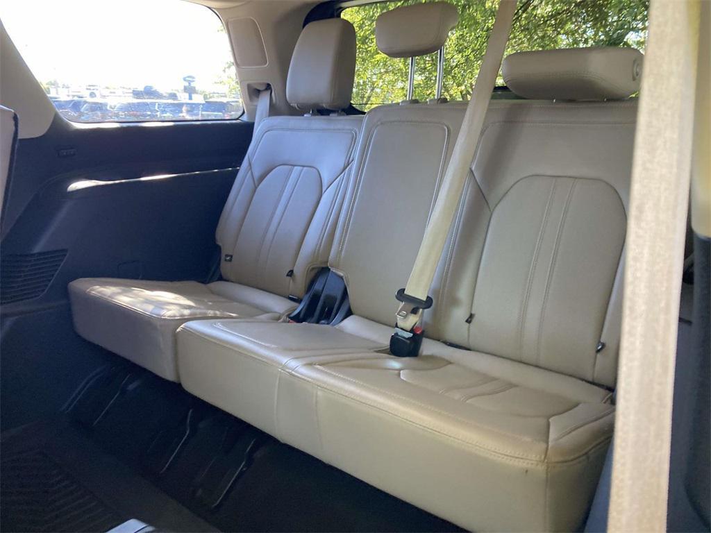 used 2024 Ford Expedition car, priced at $52,500