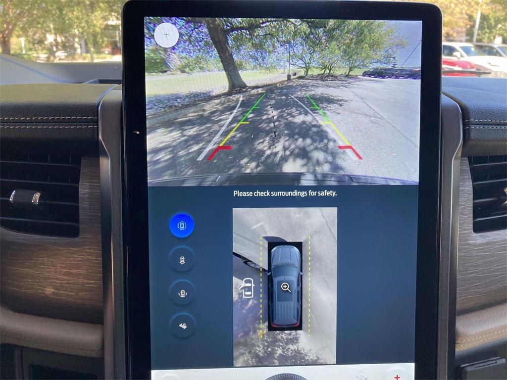 used 2024 Ford Expedition car, priced at $52,500