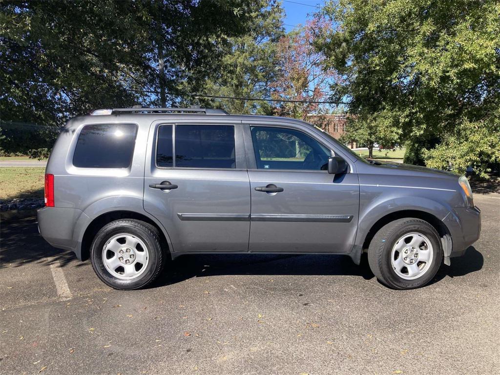 used 2011 Honda Pilot car, priced at $5,500