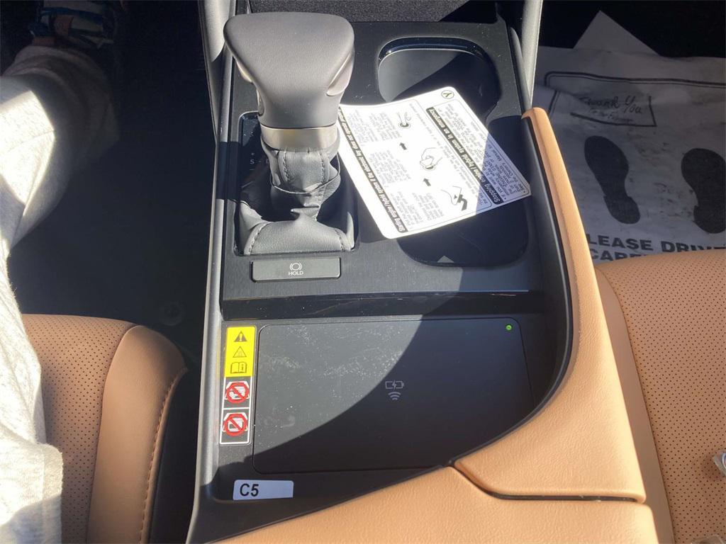 new 2025 Lexus ES 350 car, priced at $50,405