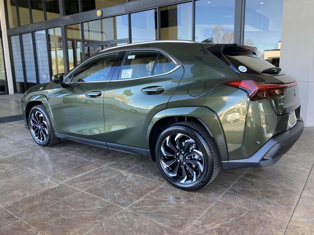 new 2025 Lexus UX 300h car, priced at $43,370