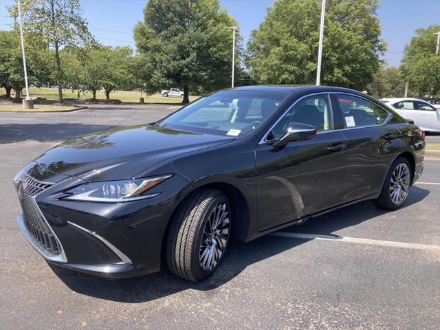 new 2025 Lexus ES 300h car, priced at $53,775