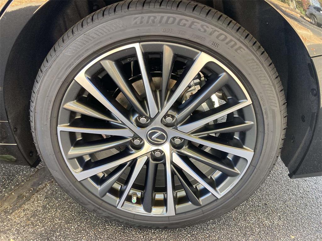 new 2025 Lexus ES 350 car, priced at $49,905