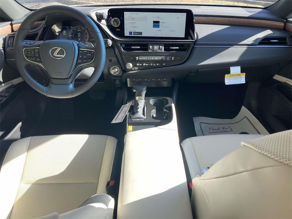 new 2025 Lexus ES 350 car, priced at $49,905