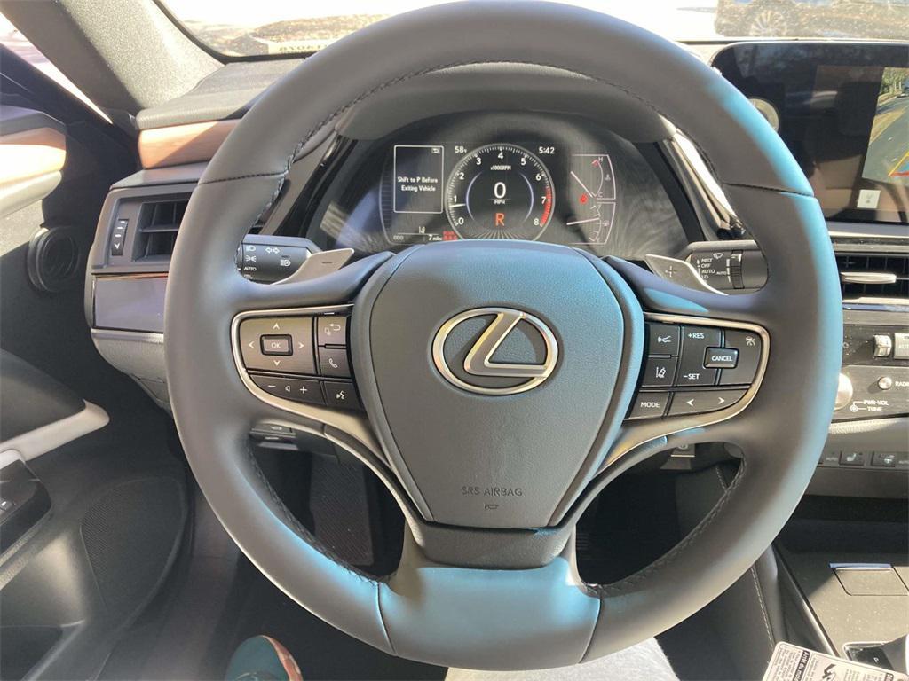 new 2025 Lexus ES 350 car, priced at $49,905