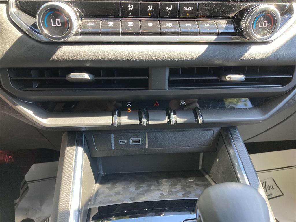 used 2023 GMC Canyon car, priced at $30,995