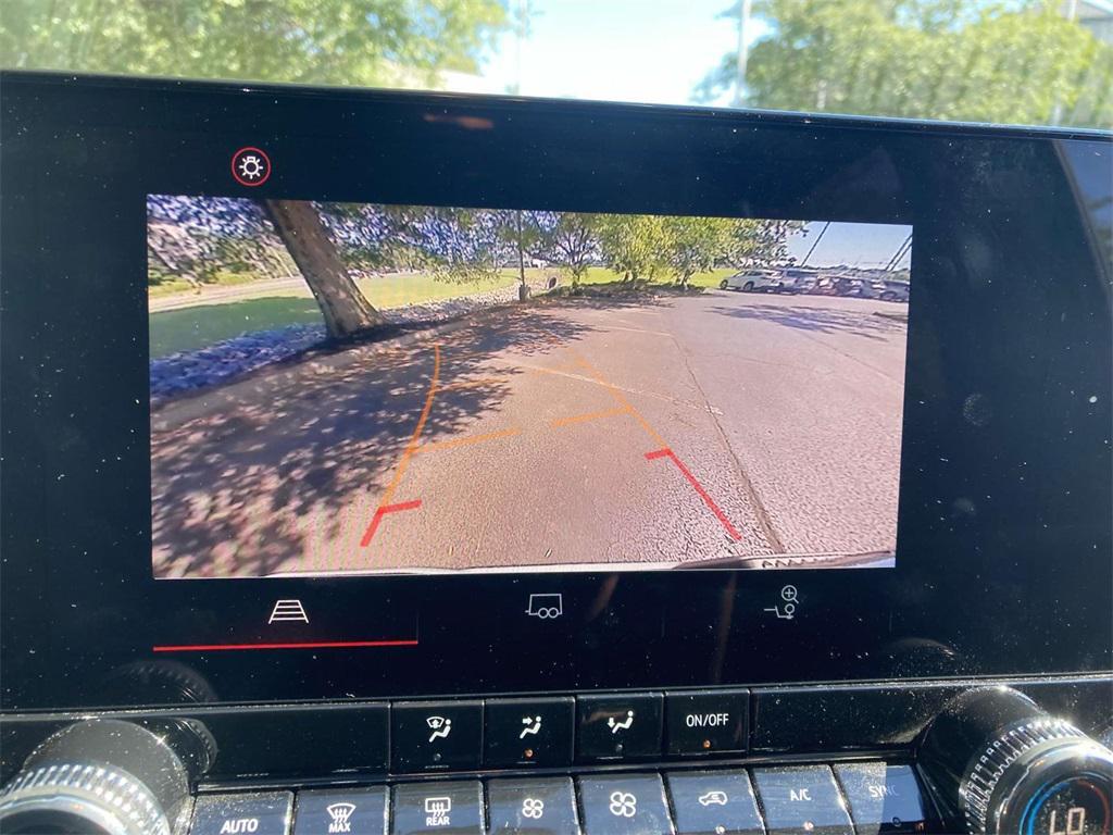 used 2023 GMC Canyon car, priced at $30,995