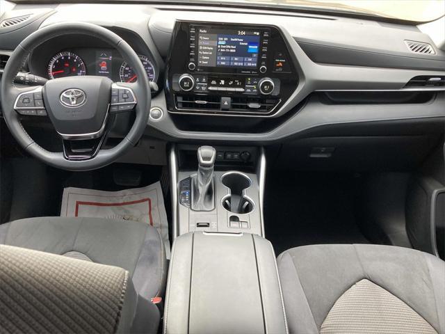 used 2021 Toyota Highlander car, priced at $30,995