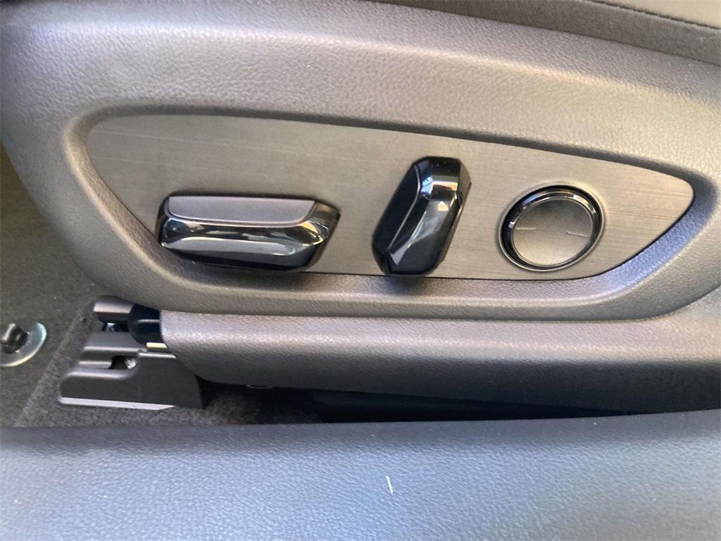 new 2025 Lexus ES 350 car, priced at $50,295