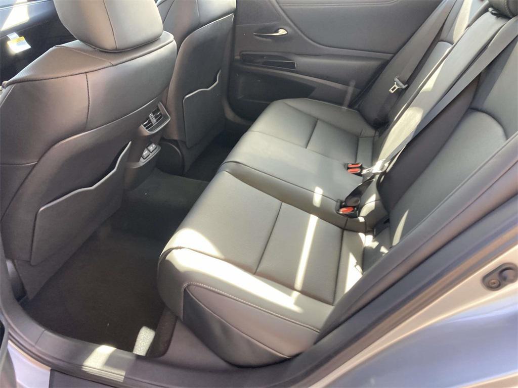 new 2025 Lexus ES 350 car, priced at $50,295