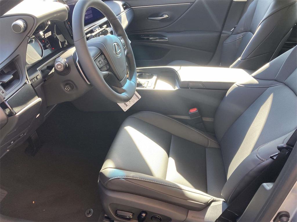 new 2025 Lexus ES 350 car, priced at $50,295