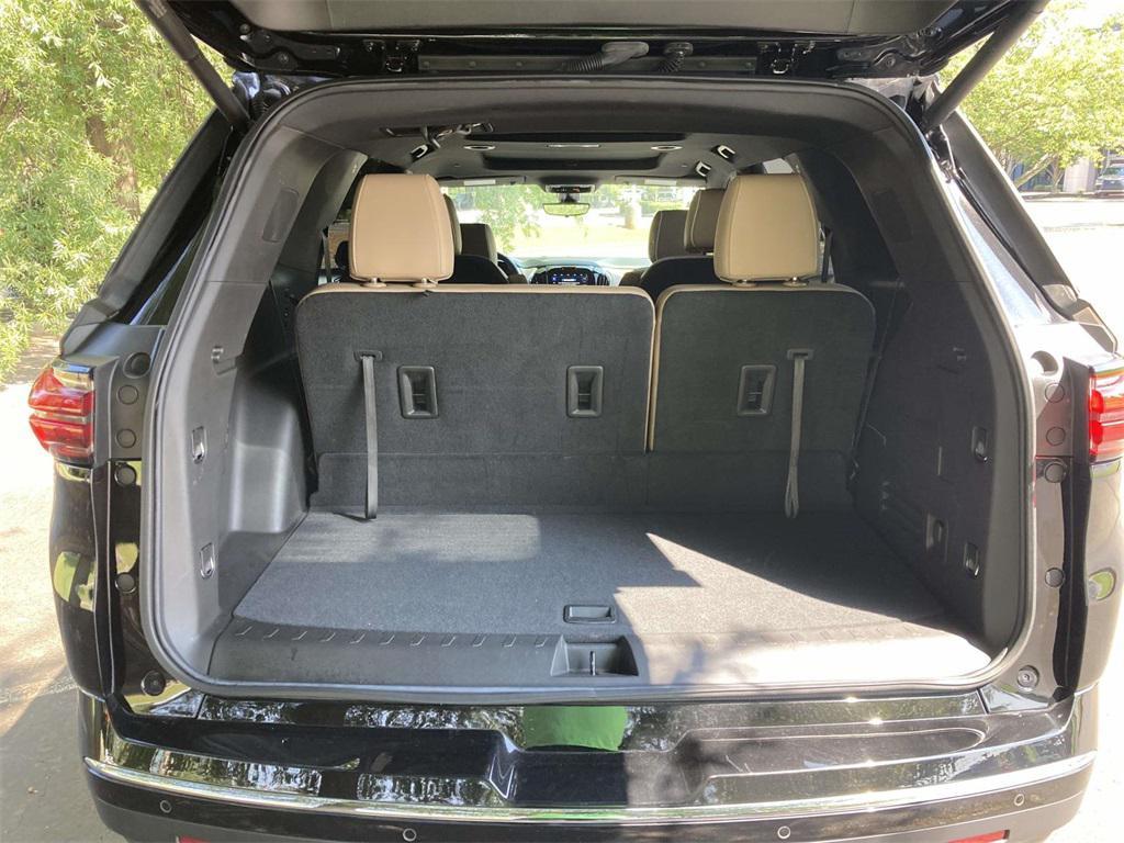 used 2023 Chevrolet Traverse car, priced at $39,500