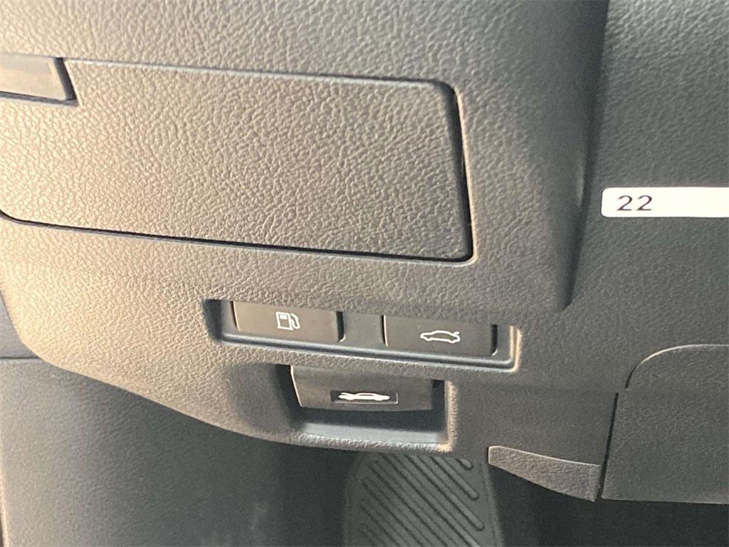 new 2025 Lexus ES 350 car, priced at $50,405