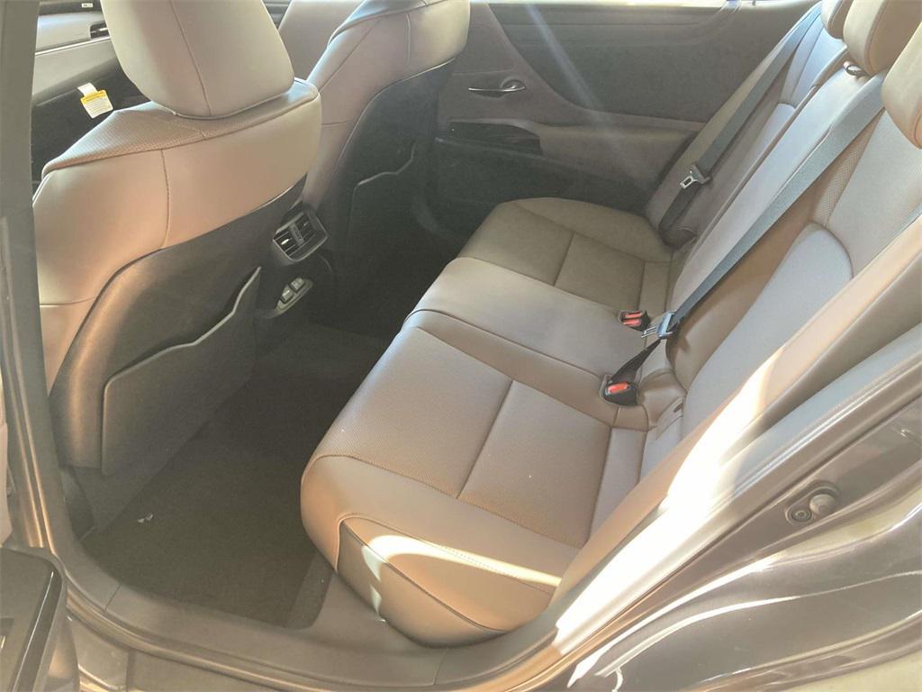 new 2025 Lexus ES 350 car, priced at $50,405